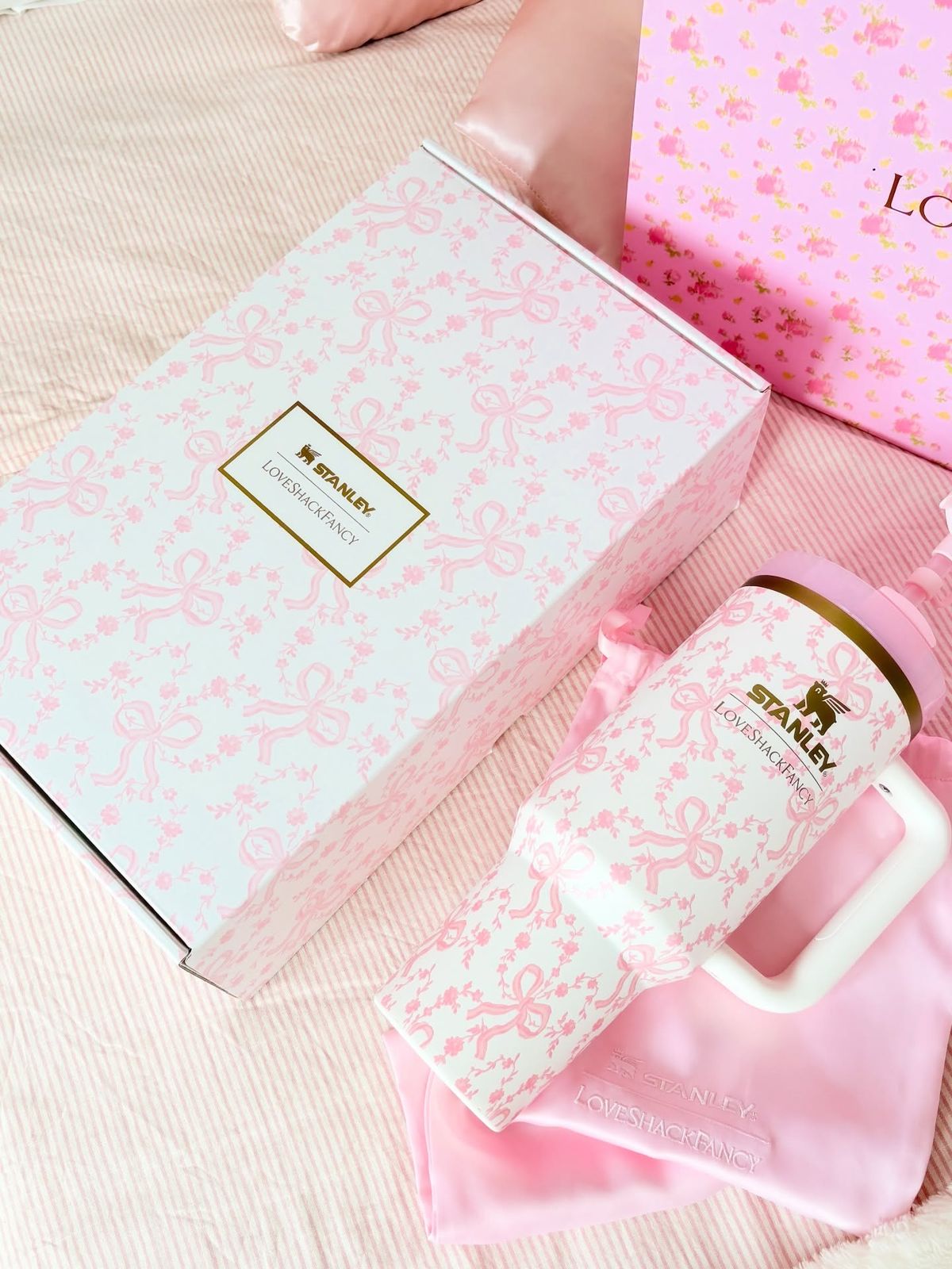 Love Shack Fancy Quencher Tumbler 40 oz Quencher H2.0 with box